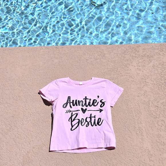 Pink Auntie's Bestie T-Shirt - Picture 1 of 10